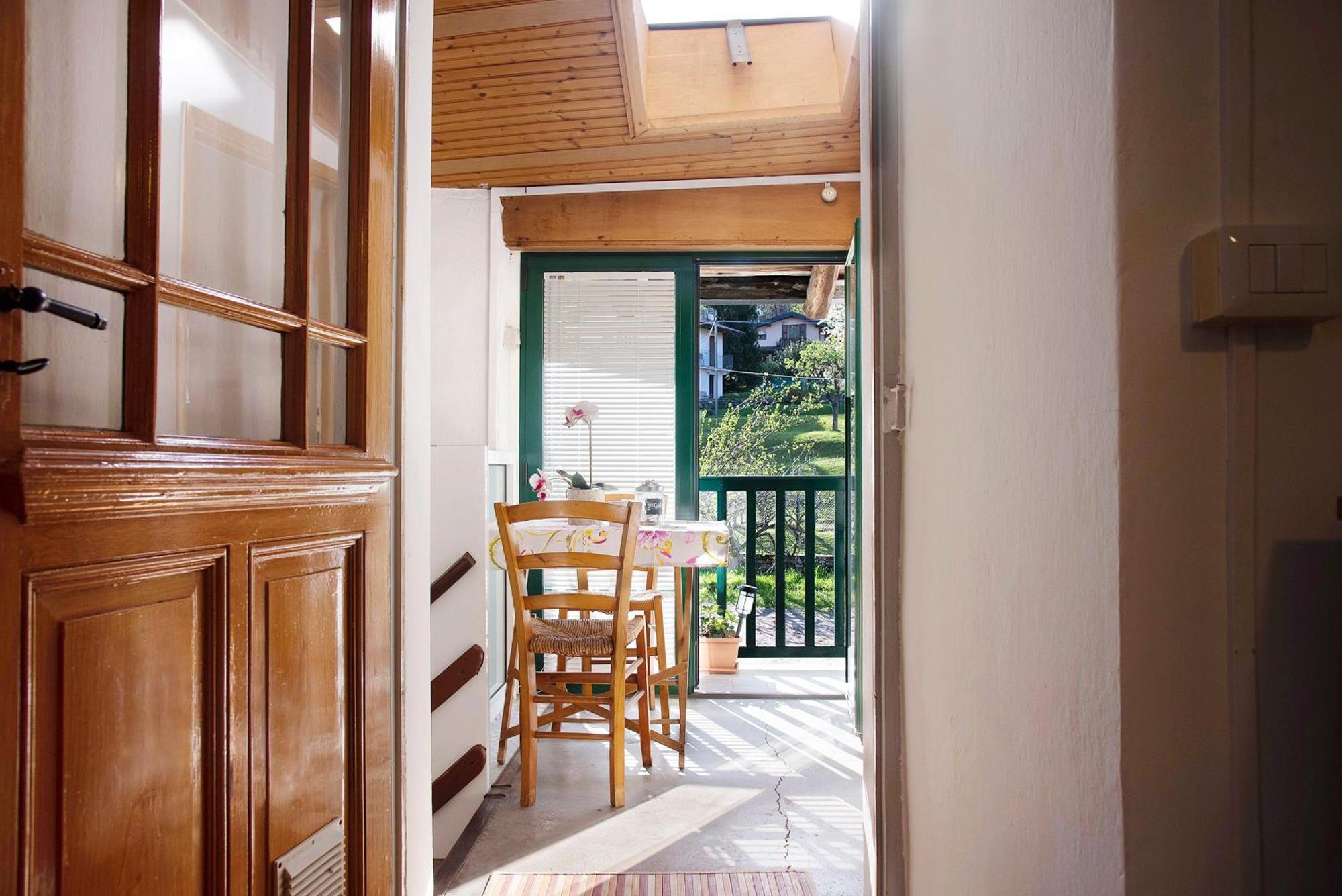 La Vecchia Torre Apartamento Porto Valtravaglia Exterior foto